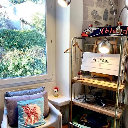 Апарт-отель La Sainte Claire Йер